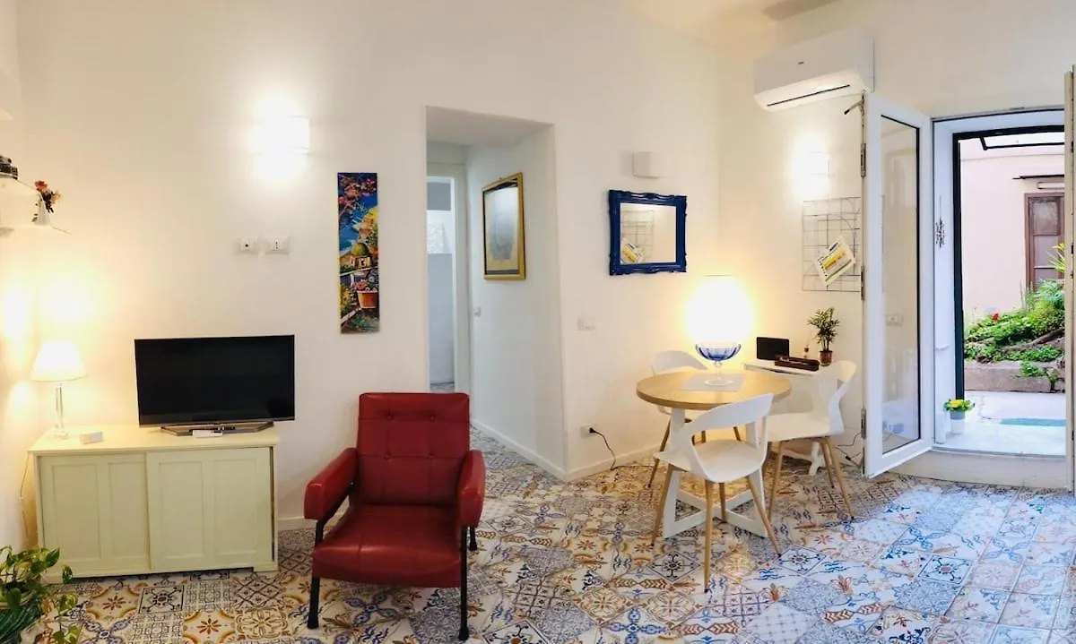 Elvira Studio Flat,Via Dante,Near Lolli Station Palerme 0*,  Italie