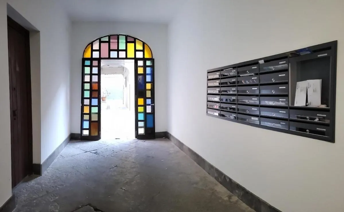 Elvira Studio Flat,Via Dante,Near Lolli Station Palermo Italia