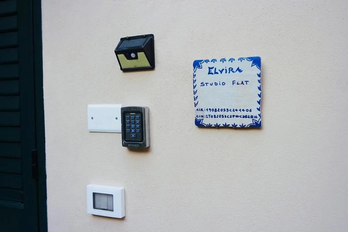 Appartamento Elvira Studio Flat,Via Dante,Near Lolli Station Palermo