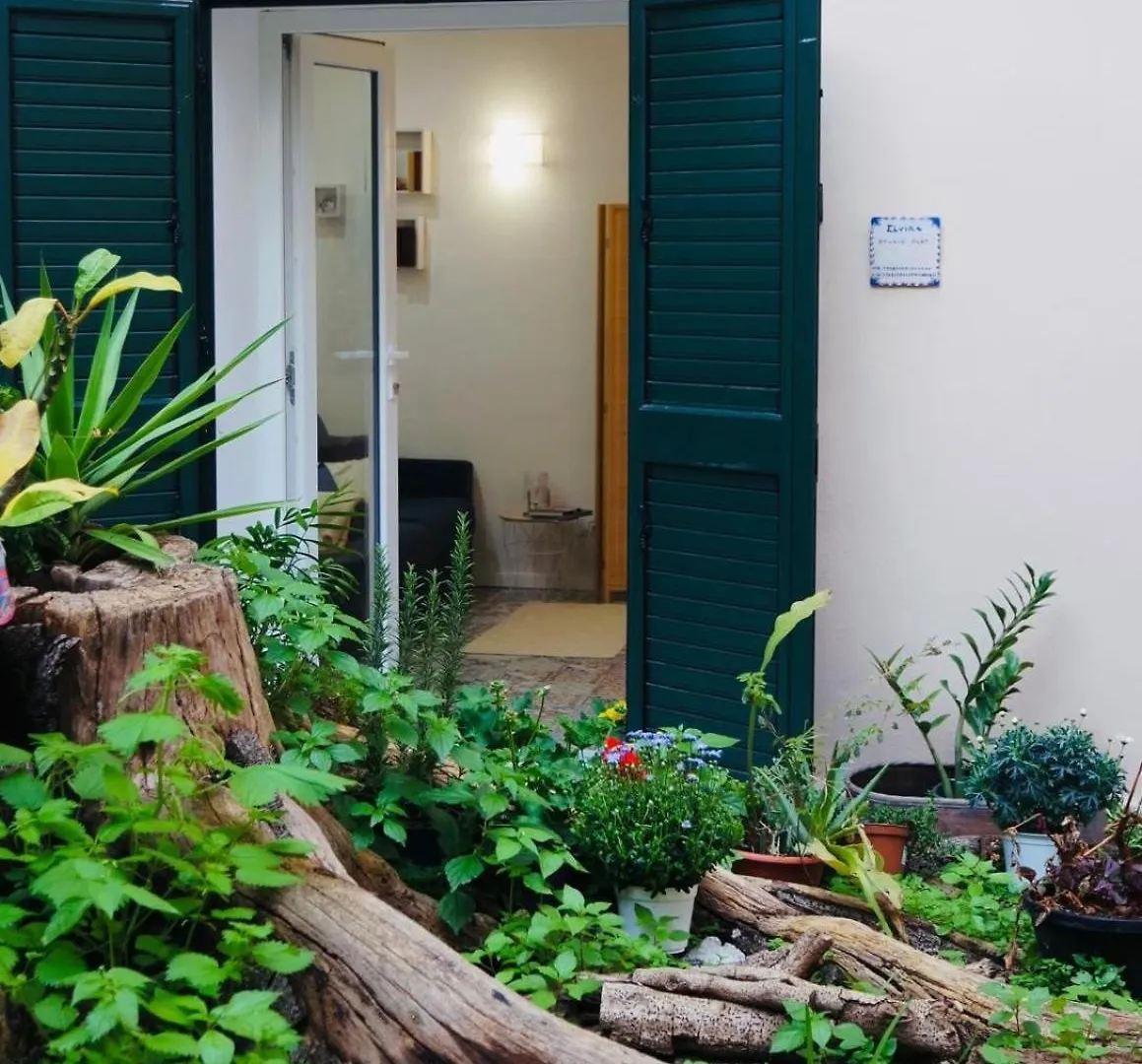 Elvira Studio Flat,Via Dante,Near Lolli Station Palerme Italie